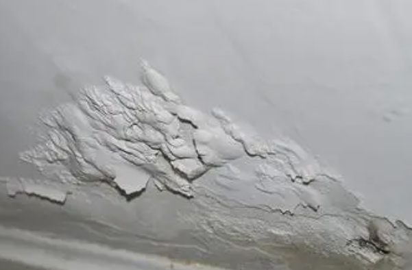 让胡路楼顶漏水维修公司分享下让胡路卫生间防水层的施工及细部处理。